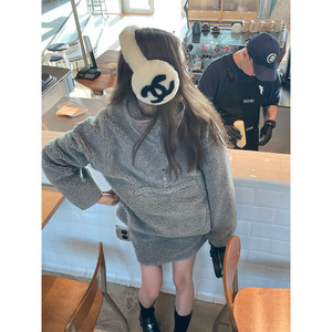 
Avocadong zui loves three colors, easy to wear, practical warm top and skirt suit, loose two warm pieces set