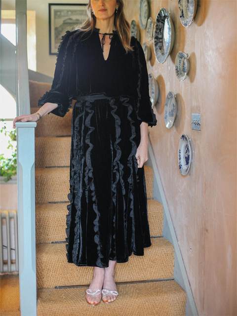 Women's autumn new winter sweet velvet silk heavy industry ruffle skirt high-end fashion niche long skirt