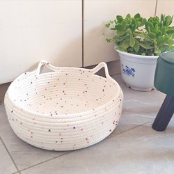 New Trendy Cat Bed Made of Rattan and Cotton Rope, Suitable for All Seasons, Winter Sleeping Nest for Pets, Dogs and Cats, with Scratching Board for Claw Sharpening