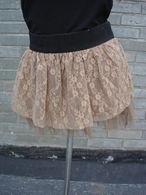 Wild model cute super skirt lace skirt bottom skirt, puffy skirt, black apricot yellow yellow mini skirt special price