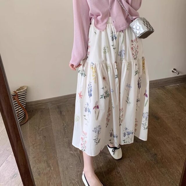 2025 summer new French sweet floral bud skirt for women's elastic waist drooping pleated A-line large hem skirt