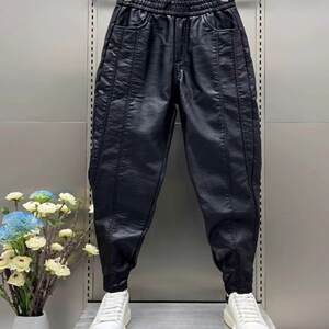 
Autumn and winter men's velvet warm casual pants for takeaway, riding mobile phones and motorcycles, windproof leather pants, handsome loose harem pants for men