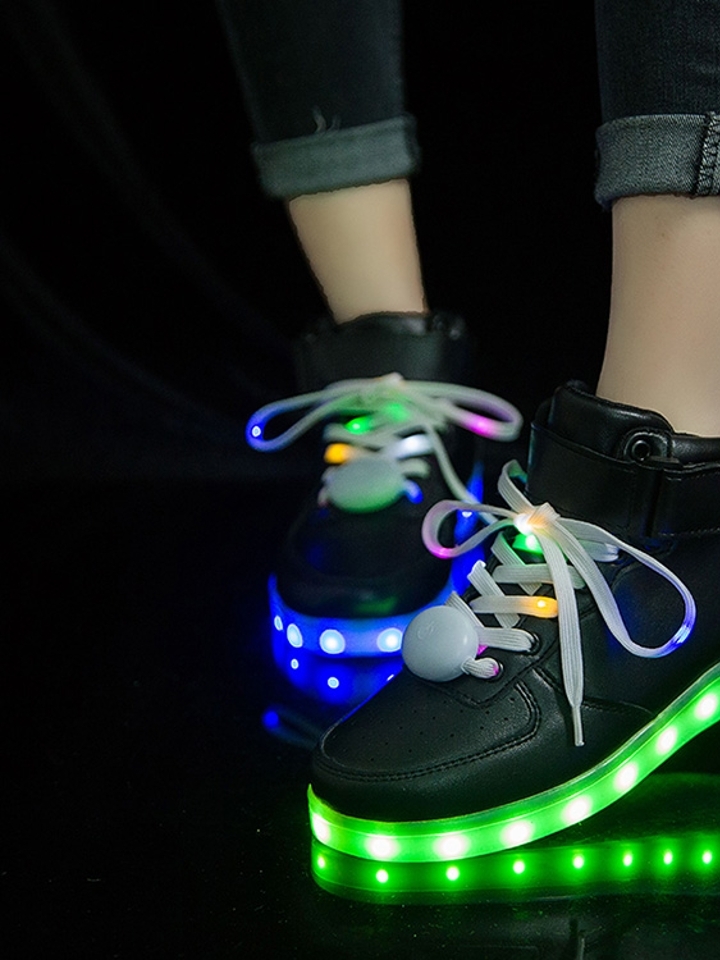 USB充电防水发光鞋