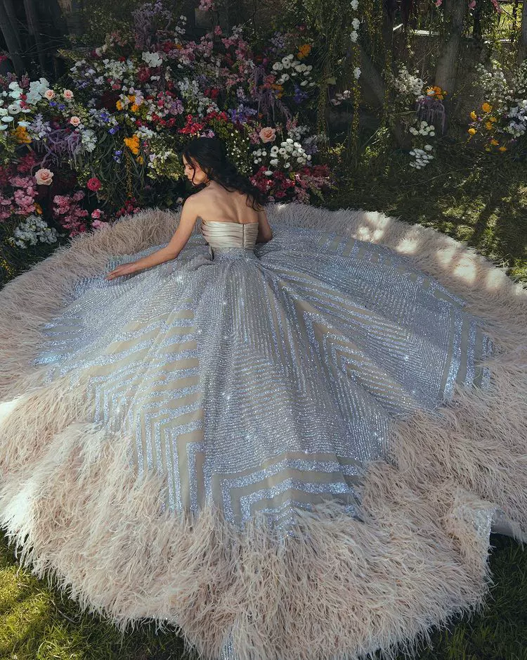 Fashion Rami Kadi Gown Rami Kadi 2025年香檳色抹胸奢華釘珠羽毛