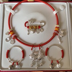 Baby Pure Silver Children's Silver Jewelry Bracelet Longevity Lock Pure Silver 999 Newborn Baby Full Month Birthday Gift Set