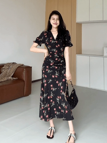 Черное летнее платье, расширенная длинная юбка, французский стиль, в цветочек, по фигуре, изысканный стиль
