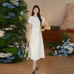 French-Style Stunning White Dress for Women, Summer 2026 New Model, Absolutely Beautiful and Particularly Pretty, Waist-Cinching Slimming Long Dress