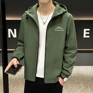 
Spring and Autumn Men's Jackets Versatile Hooded Jackets Windproof and Waterproof Jackets Casual Thin Loose Men's Gowns