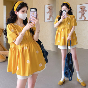 
Plus size maternity wear summer new Korean version embroidered sweet age-reducing baby doll shirt belly covering top fashionable two-piece suit