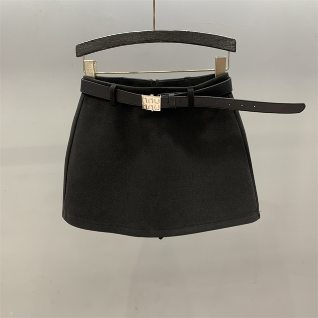 Black suit skirt for women 2025 spring new high-waisted and versatile slim and anti-exposure A-line hip-pack miniskirt