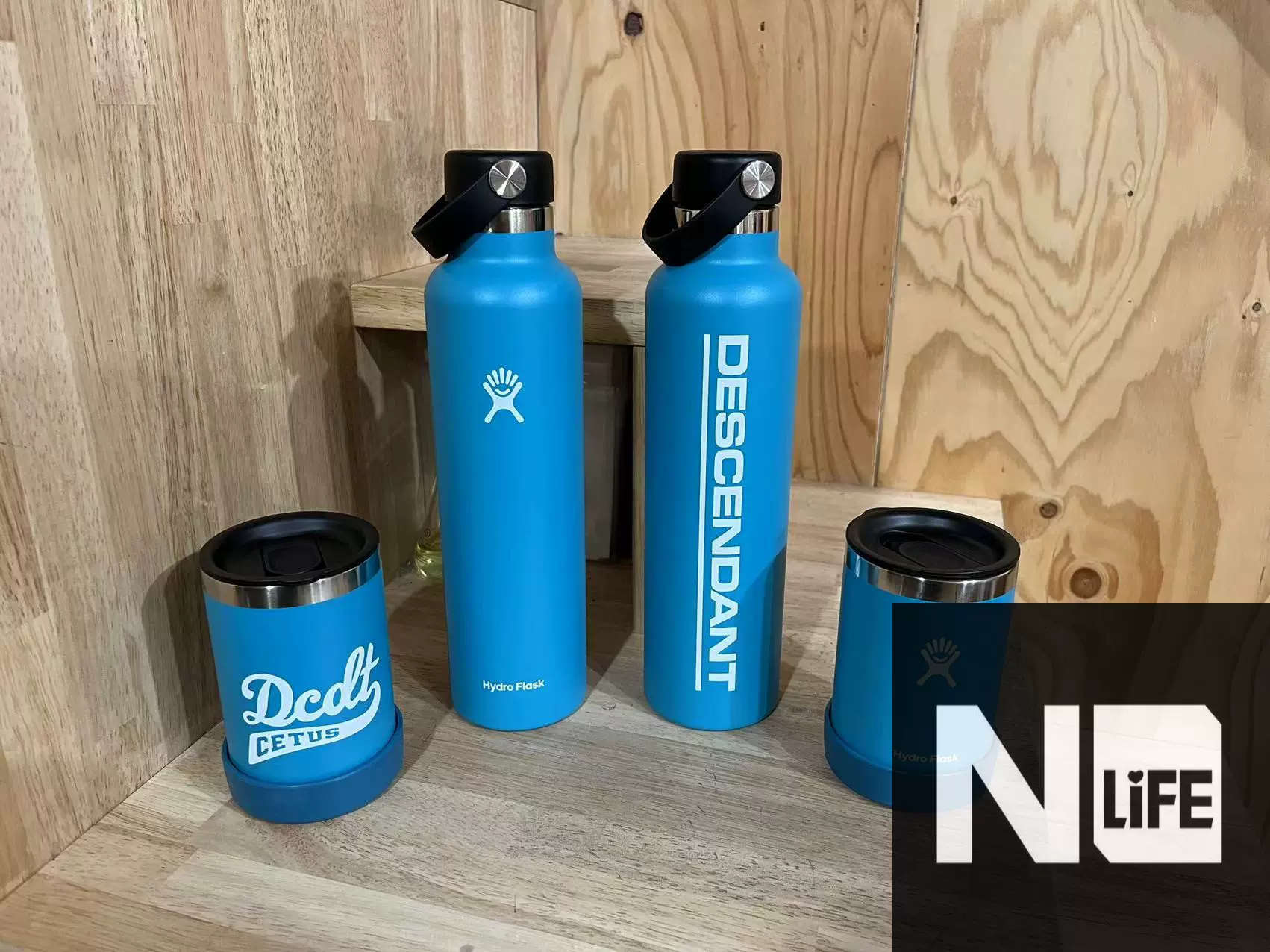 人気商品超目玉 目玉商品 新品未使用 descendant HYDRO FLASK 水筒