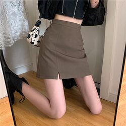 Plus-Size High-Waisted A-Line Skirt for Women, 2026 New Style, Niche Hip-Hugging Skirt, Slimming and Hip-Covering Short Skirt