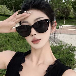 
Processed and customized one-piece lenses, UV-resistant, futuristic and handsome premium polarized sunglasses 55131