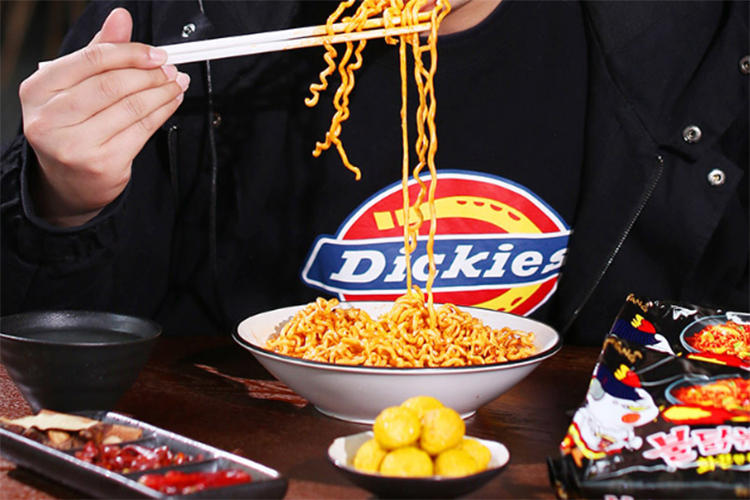 别抢了,这些网红小吃要被买断货了(图1) 别抢了,这些网红小吃要被买断货了(图1)