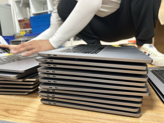 
Apple 19 laptops with the lower half set of A1990 i9 2.3 16 512G 4G graphics card original host without head