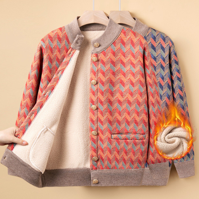 Grandma's winter velvet coat, middle-aged and elderly clothes, old lady's autumn and winter cardigan, 60 and 70-year-old mother's clothing