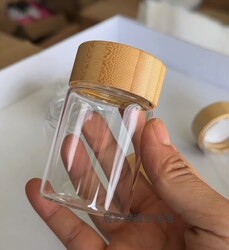 Free shipping small glass bottle coffee bean storage jar bamboo lid mini small agarwood bottle sealed jar empty bottle