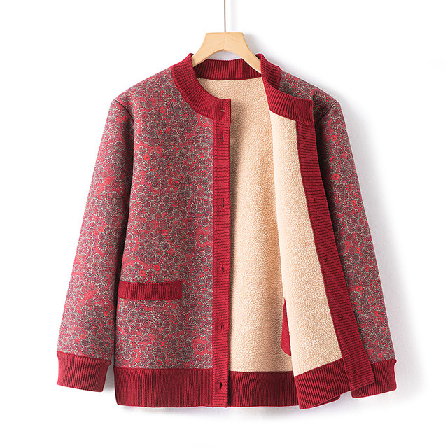Middle-aged and elderly autumn and winter clothes, old ladies and elderly sweaters, plus velvet thickened mothers' cardigan, warm grandma clothes jacket