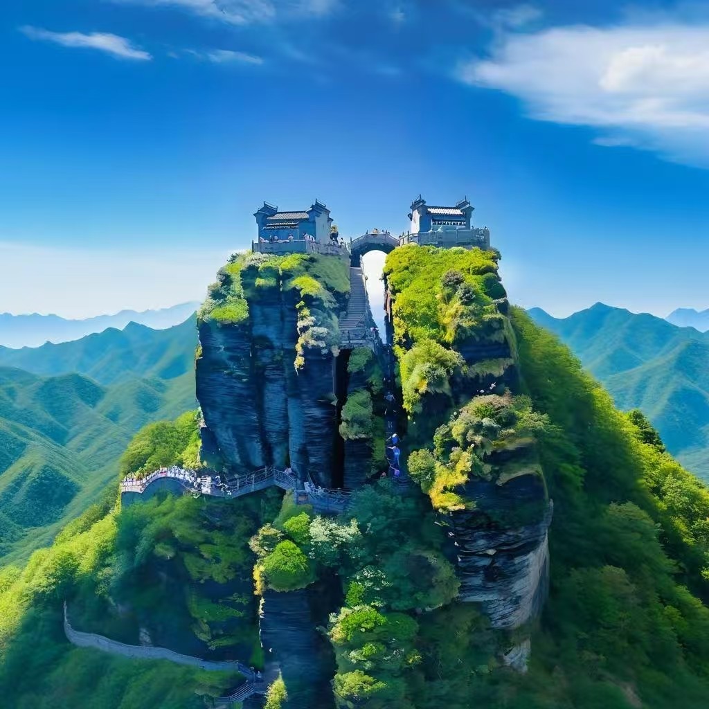 精品贵州8天7晚跟团游梵净山黄果树瀑布大小七空织金洞遵义会址