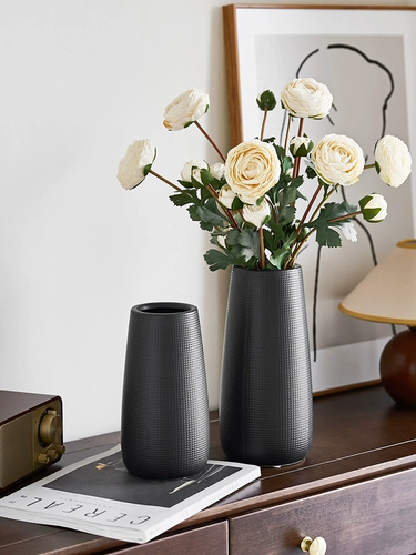 Простая современная белая керамическая ваза Высококачественный смысл Ins feng Shui выращивал цветы сушеные цветы гостиная цветочные украшения украшения украшения