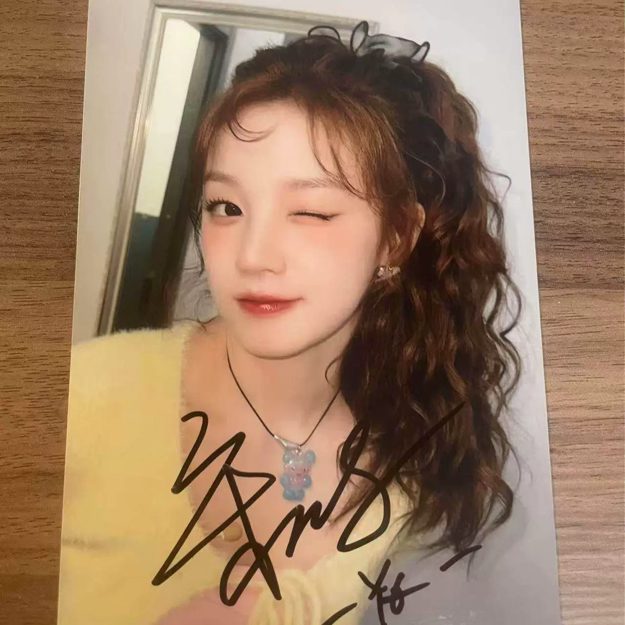 G-IDLE 宋雨琦亲笔签名照2025,3,8