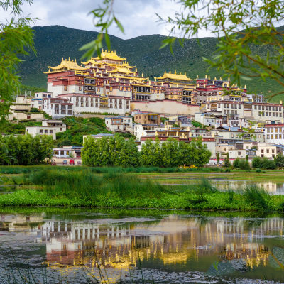 香格里拉二日游纯玩普达措松赞林寺丽江两日游云南旅游住五星酒店