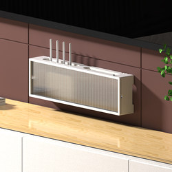The acrylic door of the router storage box does not affect the signal