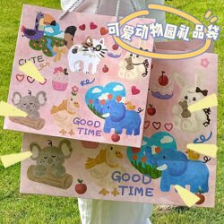 Retro Cute Zoo-Themed Large Gift Bag with High Aesthetic Appeal, Large Capacity, Cardboard, Blessing Friends, Hand-Held Gift Bag