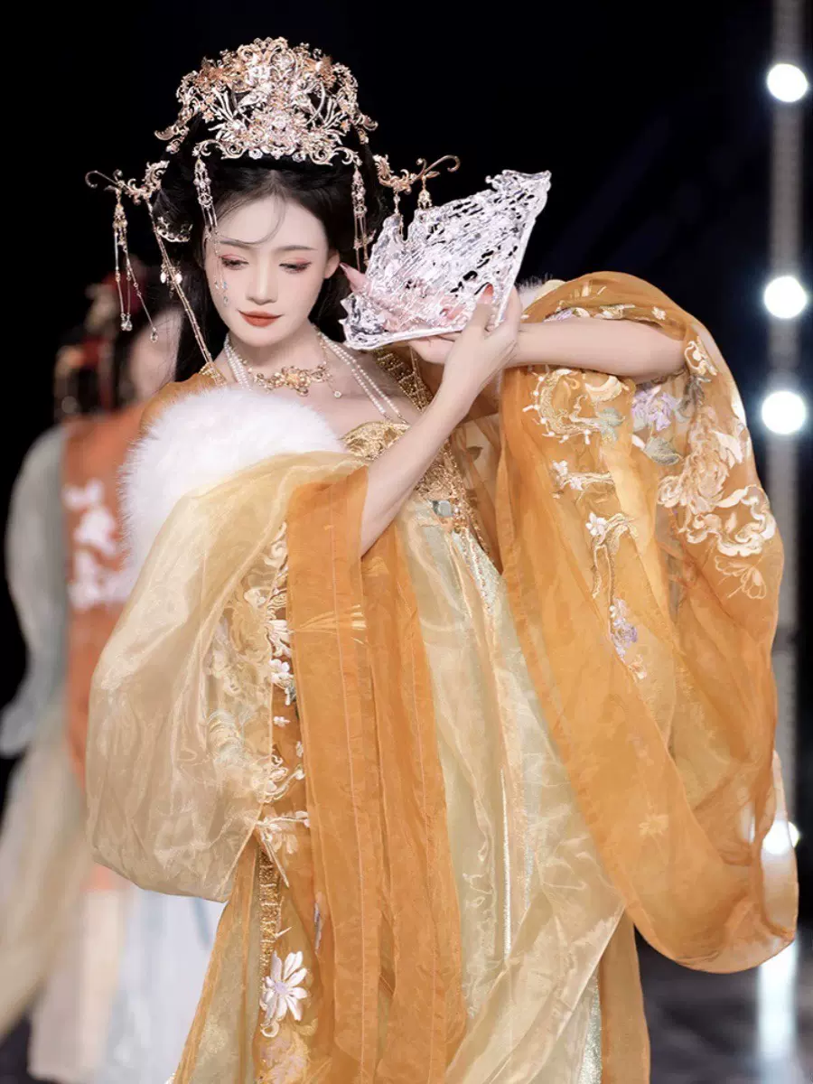 【お客ページ】　ティアラ2点 牡丹国色」重工刺繍大袖シャツ婚服コート漢服婦人服 静还