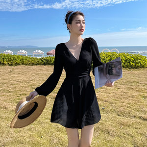 
2025 new one-piece swimsuit for women, plus size, summer belly-covering, slimming skirt-style sun protection swimsuit for fat mm hot spring bathing suit