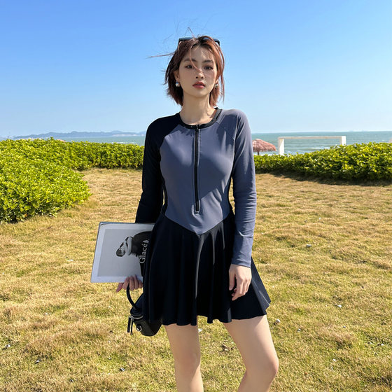 
Slightly fat swimsuit women's sports long-sleeved belly-covering slimming boxer pants one-piece large size 2025 new swimsuit soak in hot spring