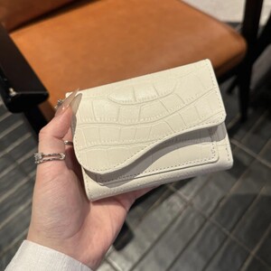 韩系石头纹短款钱包女多功能卡包新款高级感多卡位皮革钱夹防消磁