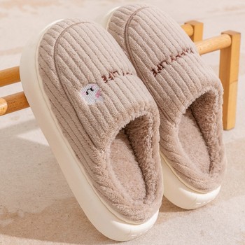 
Suede thick-soled warm slippers have been purchased more than 7,000 times