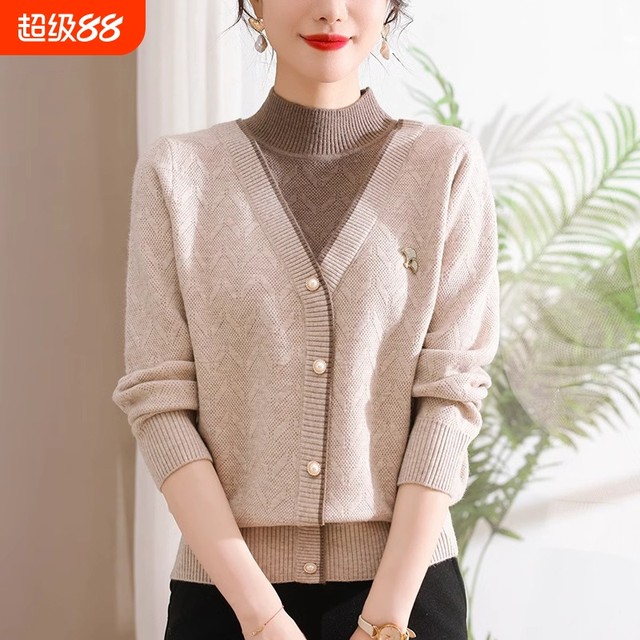 Middle-aged mother spring new sweater women's spring autumn winter thickened velvet middle-aged and elderly fake two-piece long-sleeved bottoming shirt