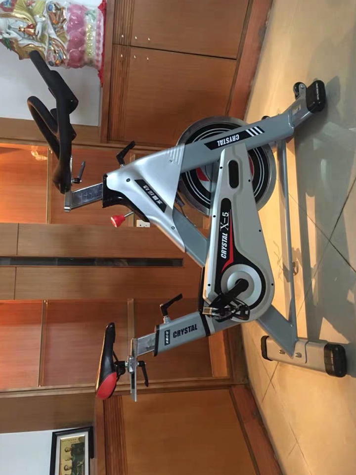 水晶健身房专用动感单车健身室内
