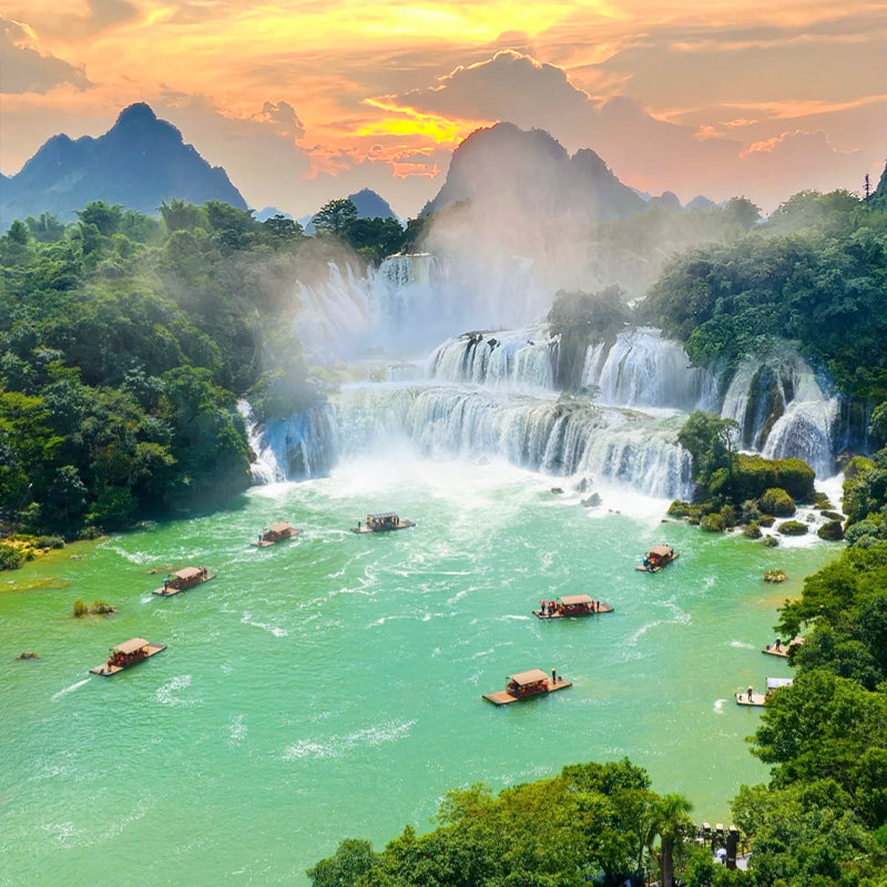 广西桂林旅游南宁崇左5天4晚跟团游德天瀑布通灵峡谷长寿村五日游