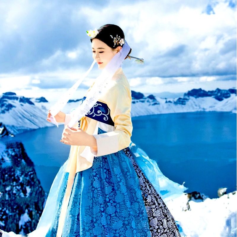 吉林长春出发长白山延吉图们珲春防川雪乡哈尔滨旅游7天6晚私家团