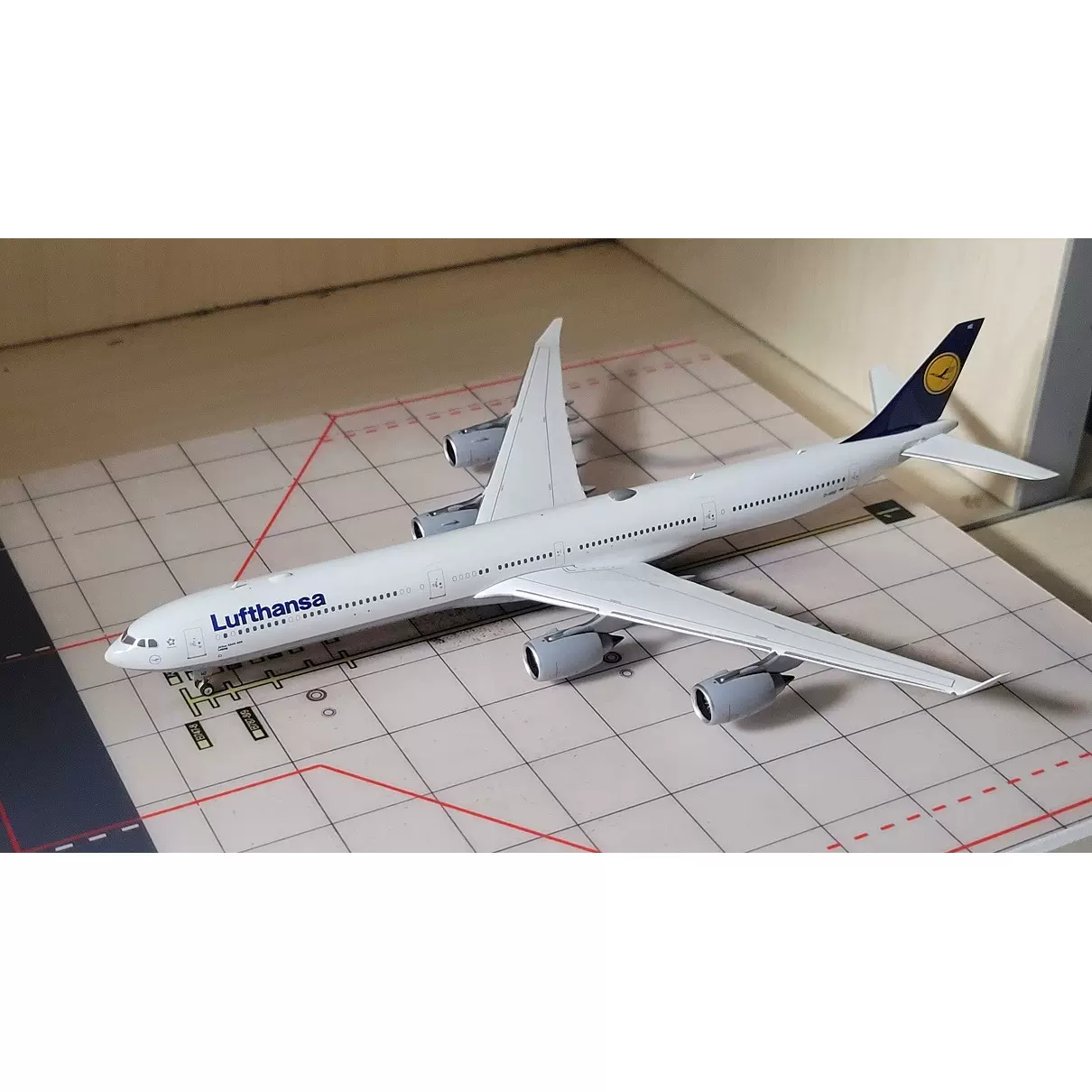 特價Phoenix 1:400 JAL 日本航空B777-300 JA8945