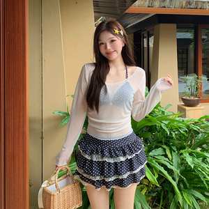 
New Korean version of bikini swimsuit for women, three-piece cover-up to cover the flesh and make the girl look slimmer, ins girl hot spring, slightly fat