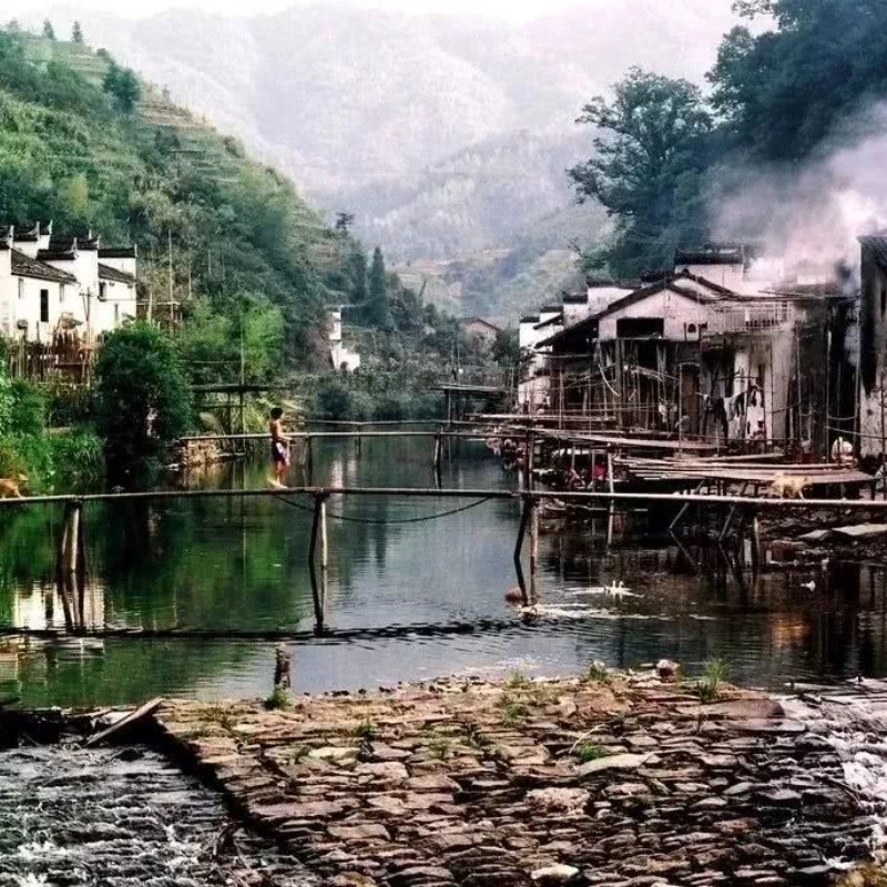 婺源查平坦理坑察关虹关漳村一日游2-6人团 天上人家网红石拱桥