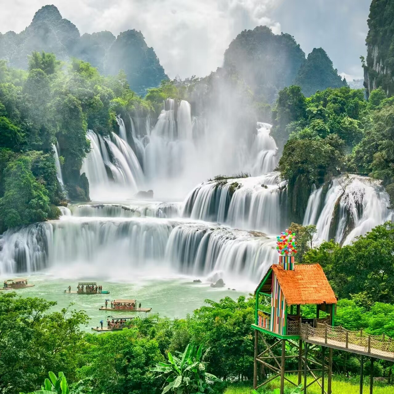 高铁【广西丨德天跨国大瀑布3日游】峡谷漂流+明仕田园+锦绣古镇