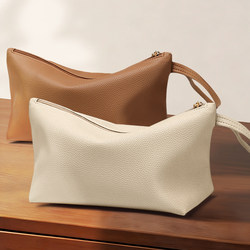 Cosmetic Bag for Women, Portable, High-End, Large-Capacity, 2026 New Model, Travel Hand-Held Toiletry Partition Storage Bag