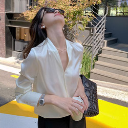 Light Luxury and High-End Acetate Satin Shirt for Women, Spring and Autumn French Style, Stunningly Beautiful and Very Attractive V-Neck Blouse Top