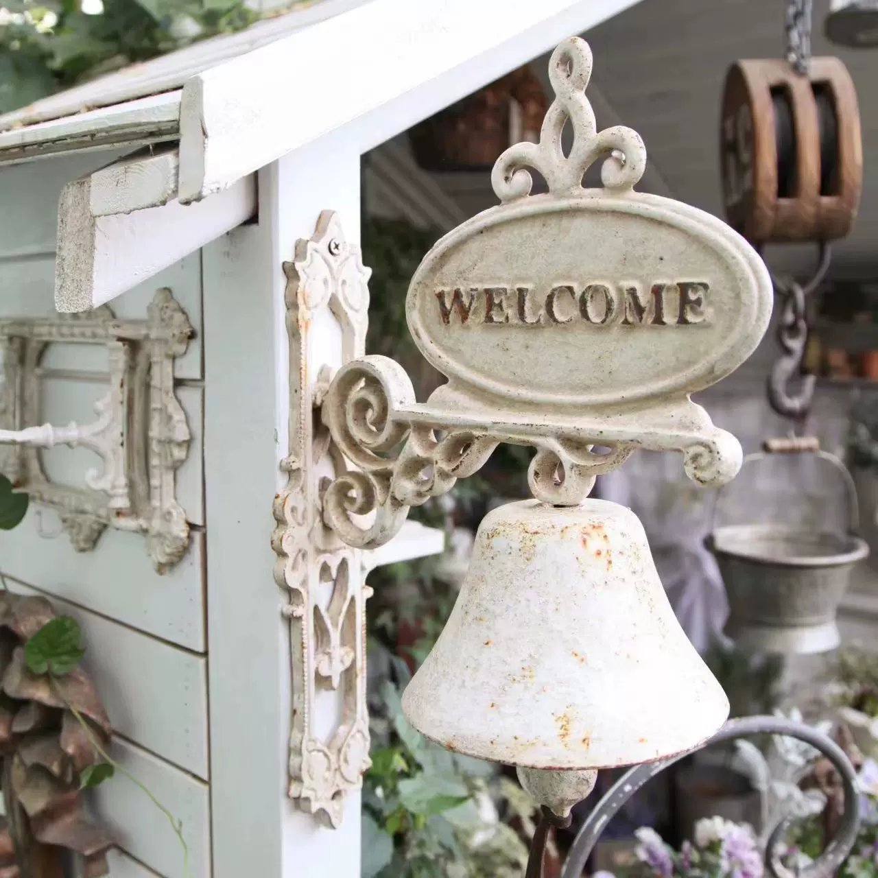 Vintage铸铁欢迎牌门铃铃铛做旧复古手摇铃花园道具软装陈列拍摄 Taobao Vintage铸铁欢迎牌门铃铃铛做旧复古手摇铃花园道具软装陈列拍摄 Taobao
