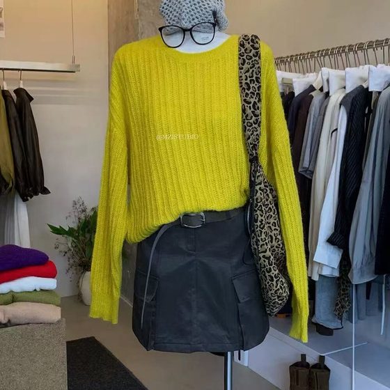 
Thirteen Lines 2025 autumn new Korean atmosphere round neck solid color sweater for women pull-up slim long-sleeved knitted sweater