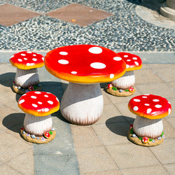Outdoor Garden Decoration Courtyard Layout Resin Artificial Mushroom Table and Chair Creative Kindergarten Grass Glass Fiber Reinforced Plastic Ornaments