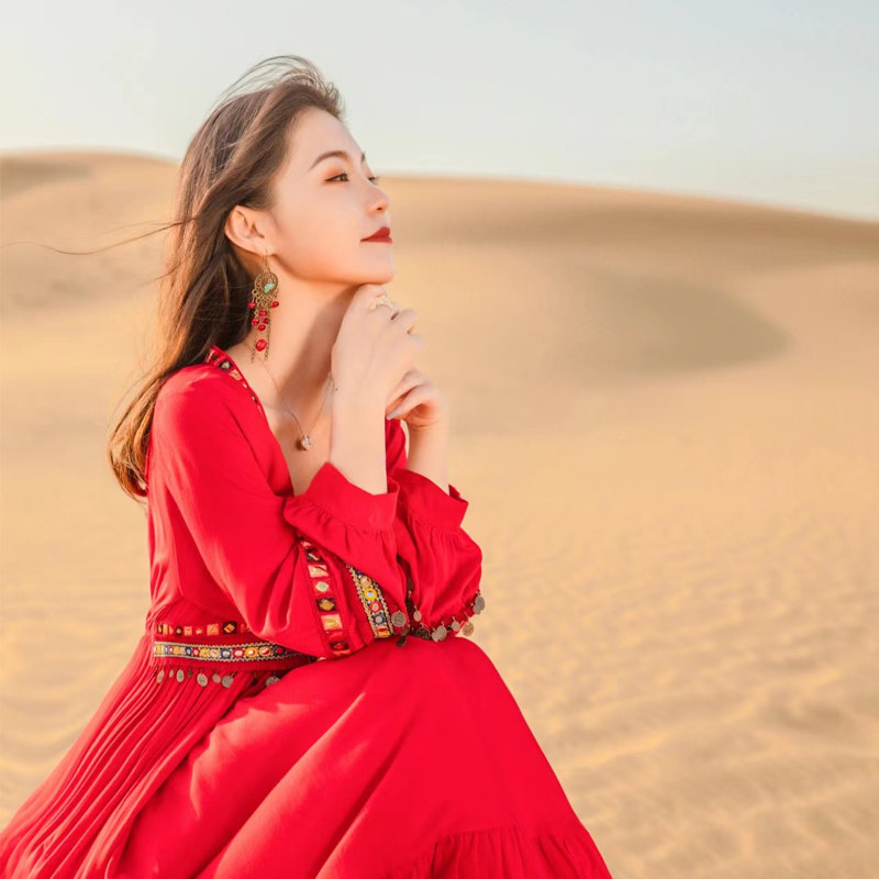 内蒙古呼和浩特包车响沙湾莲花酒店草原火山旅游5天4晚私家团旅游