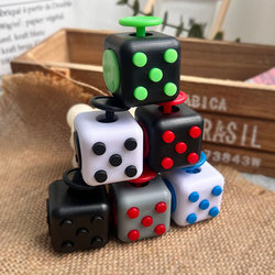 Stress-Relief Dice Gadget, Decompression Cube Toy, Anti-Anxiety, Adhd, Venting, Boredom in Class, High-Tech Gadget for Students