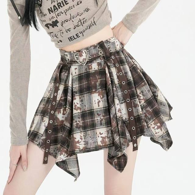Retro old hot girl pleated skirt for women in summer irregular A-line version contrasting color anti-exposure plaid skirt pants
