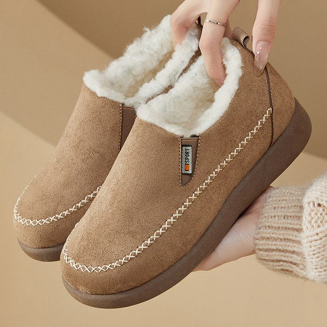 
Old Beijing cloth shoes, women's cotton shoes in winter, plus velvet to keep warm, middle-aged and elderly women's cotton boots, fashionable and versatile, winter mother's cotton shoes